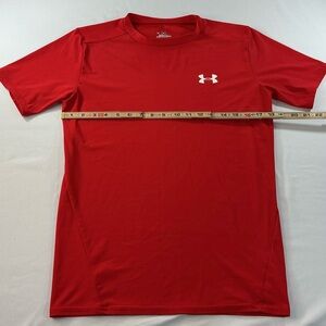 Under Armour Men's Bright Red Short Sleeve Tee